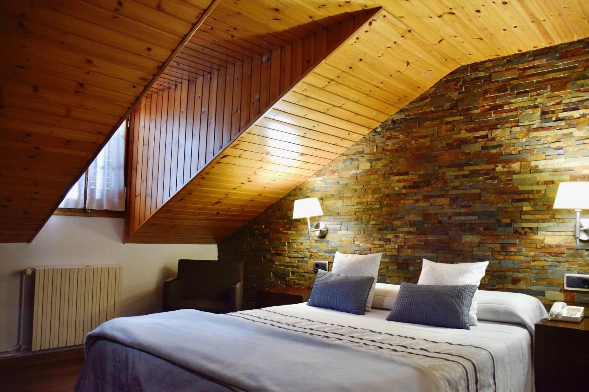 Hotel L'Auet Erill la Vall Exteriör bild